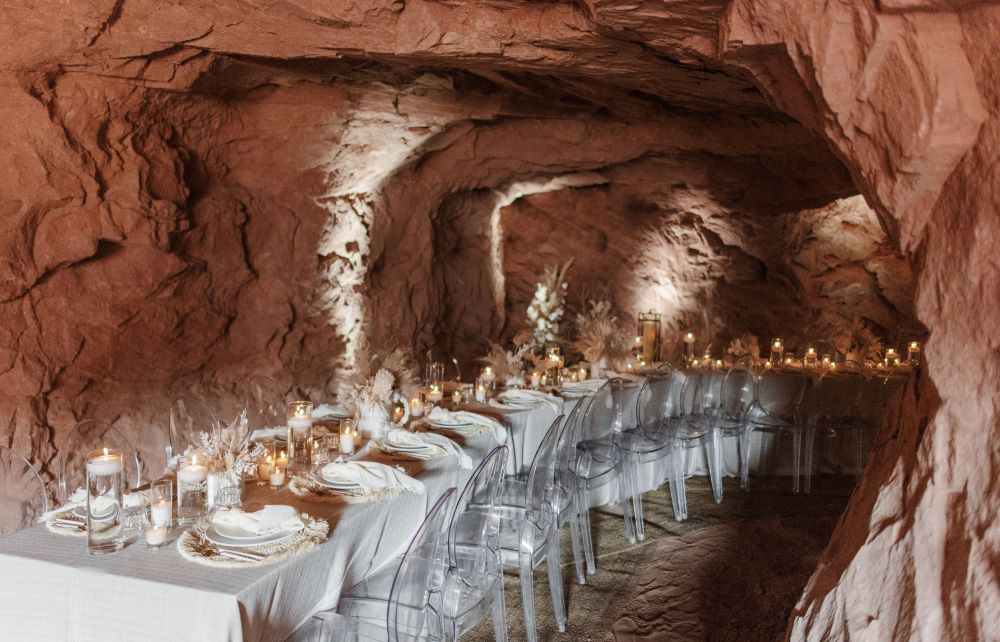 A table and chairs set up in Moab Caves 
