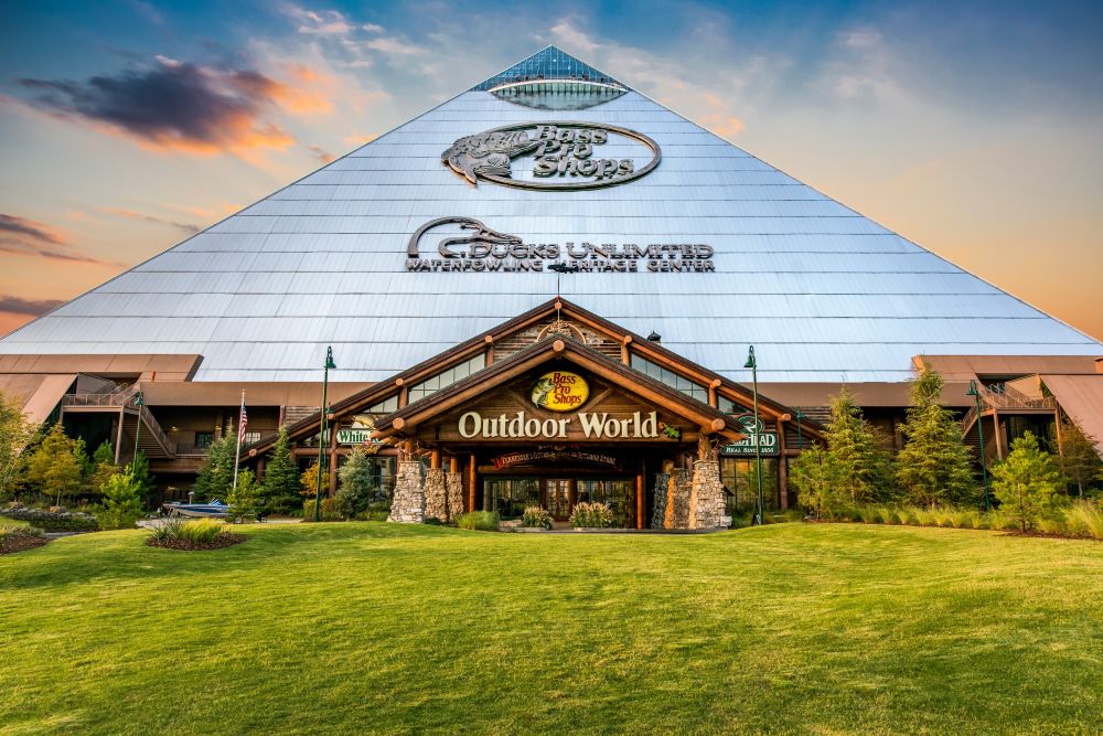 Exterior of the Big Cypress Lodge at Bass Pro Shop Pyramid. Photo Credit: Jarrod Connolly 
