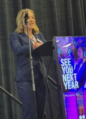 ;Photo of Carina Bauer on a podium.