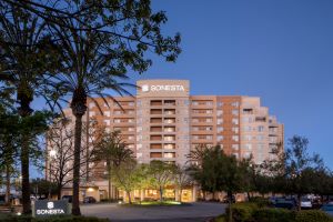 Exterior photo of  Sonesta Emeryville-San Francisco Bay Bridge.