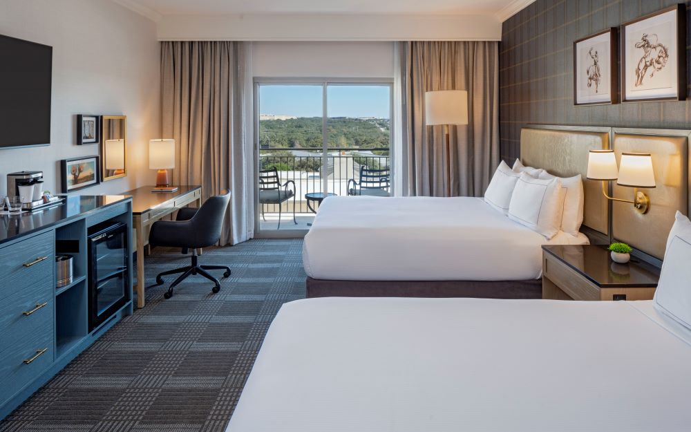 Photo of Hilton San Antonio Hill Country guest room.