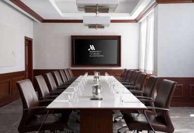 Teaneck Marriott at Glenpointe Essex boardroom. Credit: Alfred Sanzari Enterprises.