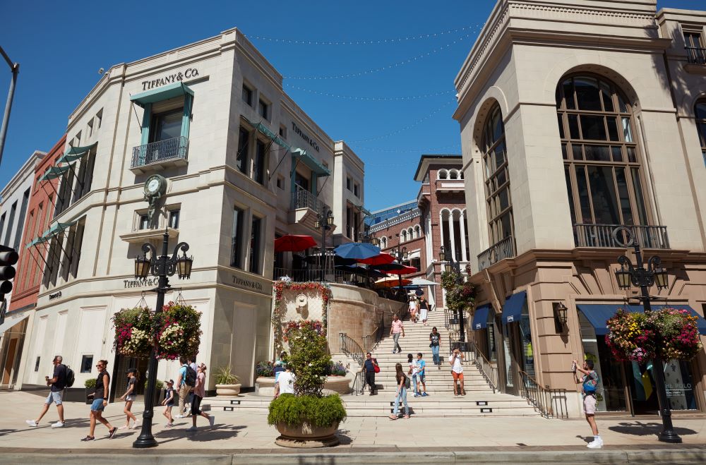 Image of shops on Rodeo Drive.