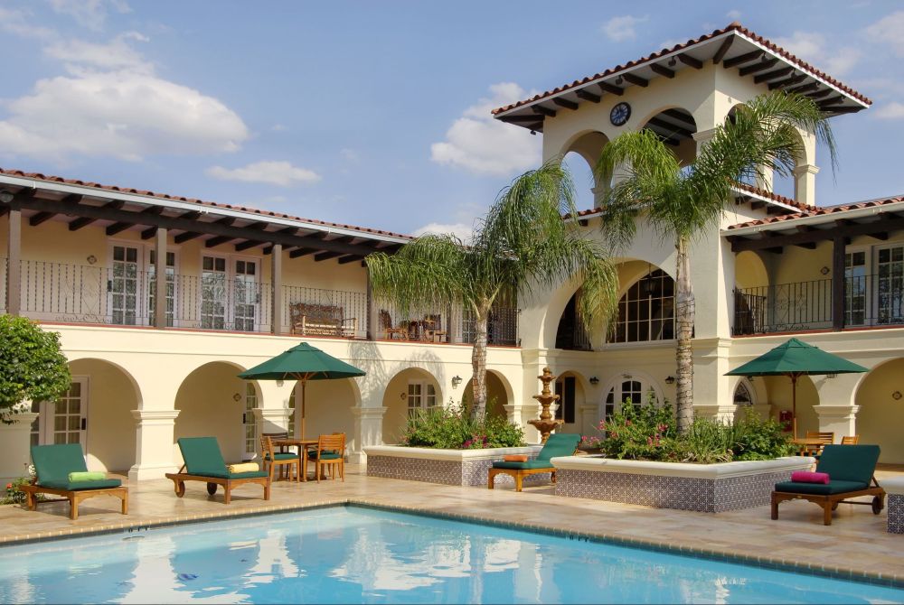 La Posada Hotel exterior