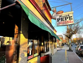 Frank Pepe Pizzeria Napoletana exterior 