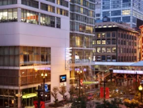 theWit Hotel Exterior, Downtown Chicago. Credit: theWit, a Hilton Hotel