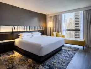Hyatt Regency Chicago Premium Riverview Suite Bedroom