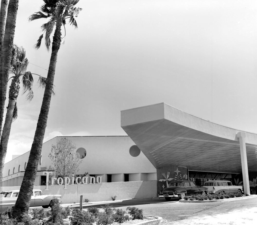 Front entrance of Tropicana in 1957